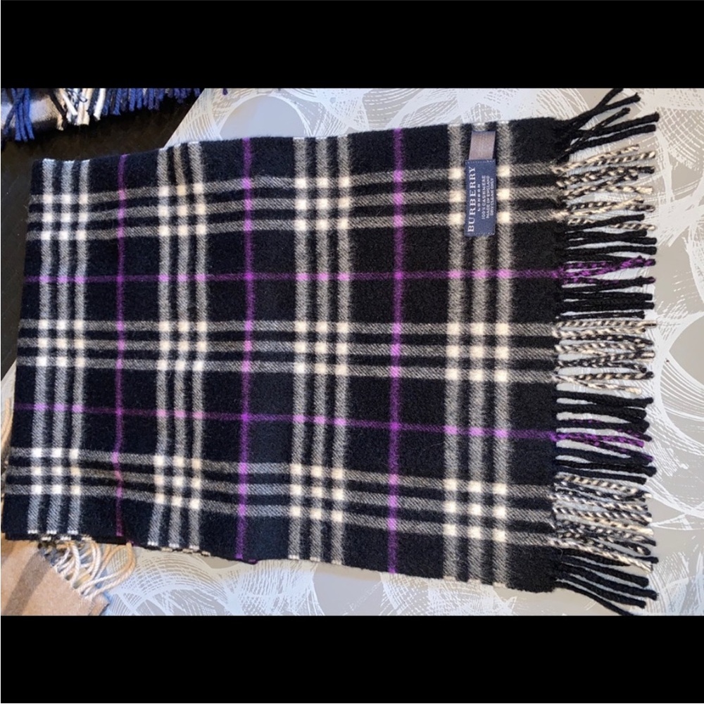 BURBERRY SCARF SALE - Picture 7 of 16